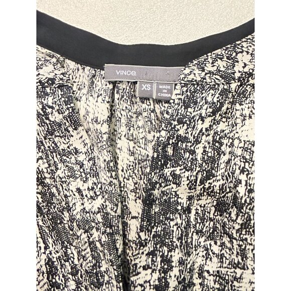 VINCE Women's White & Black Vee Placket Blouse V169210835 Sz XS $325 - Picture 7 of 7